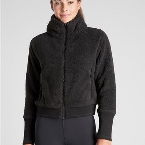 Athleta Tugga Sherpa jacket sz L